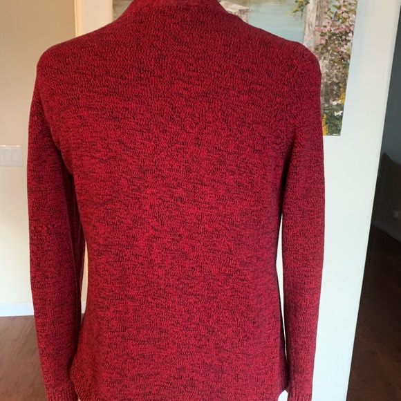 LOVELY BURGUNDY KAREN SCOTT SWEATER, WITH GOLD HARDWARE. - Picture 7 of 7